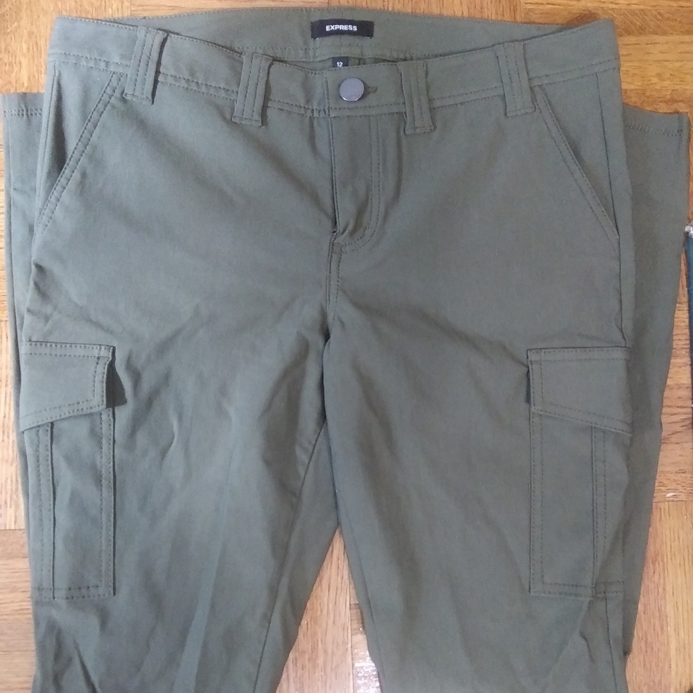 Express army green cargo skinny pants size 12